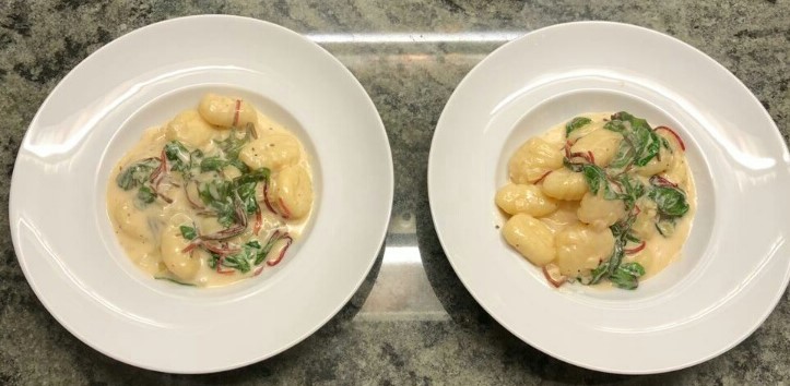 Gnocchi mit Baby-Mangold und Käse-Sahnesauce