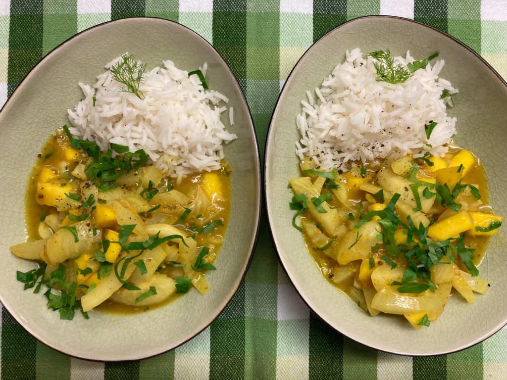 Fenchel mit Mango-Orangen-Sauce und Basmati - servierfertig