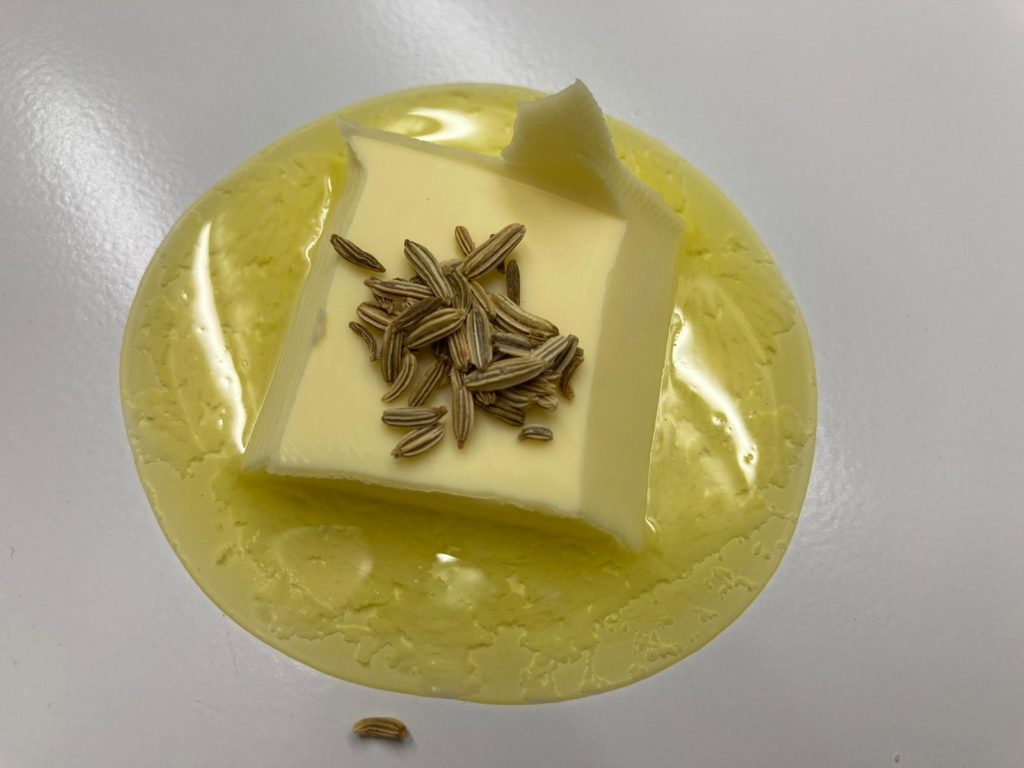 Fenchelsaat in Butter