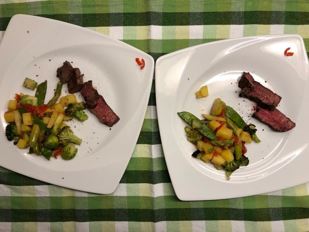 grünes Gemüse mit Kartoffeln und Onglet servierfertig