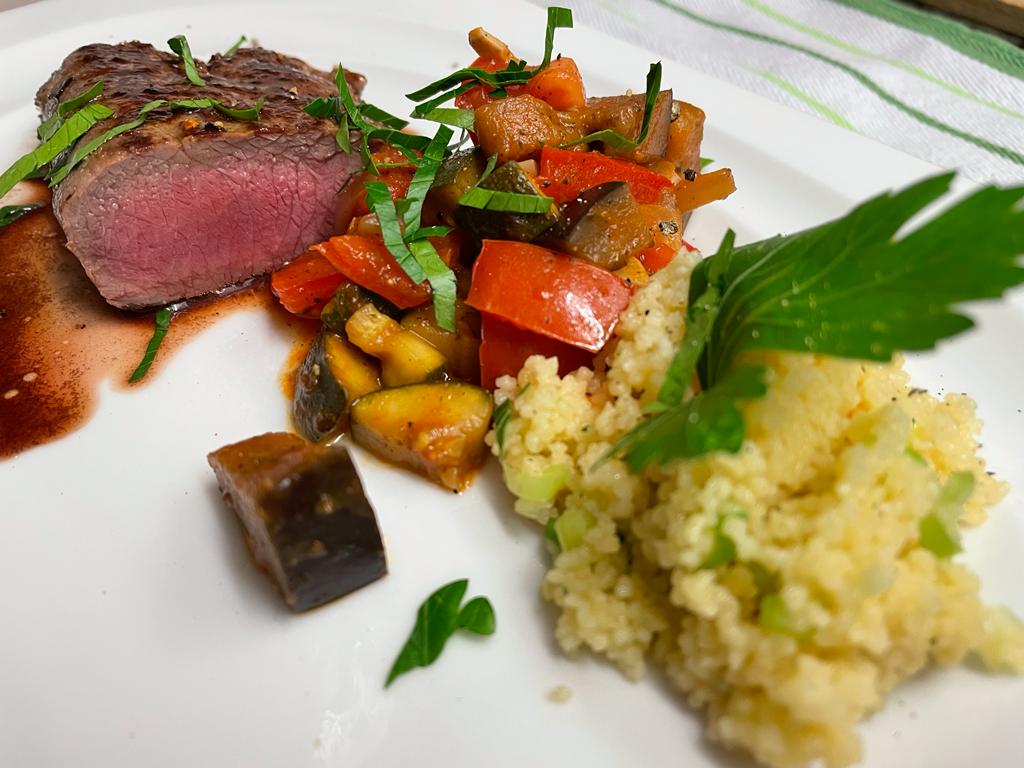 Lammfilet mit Ratatouille und Couscous