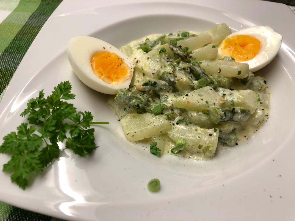 Ragout von grünem Spargel und Kohlrabi – mit Kerbel und Eiern – Kochen ...