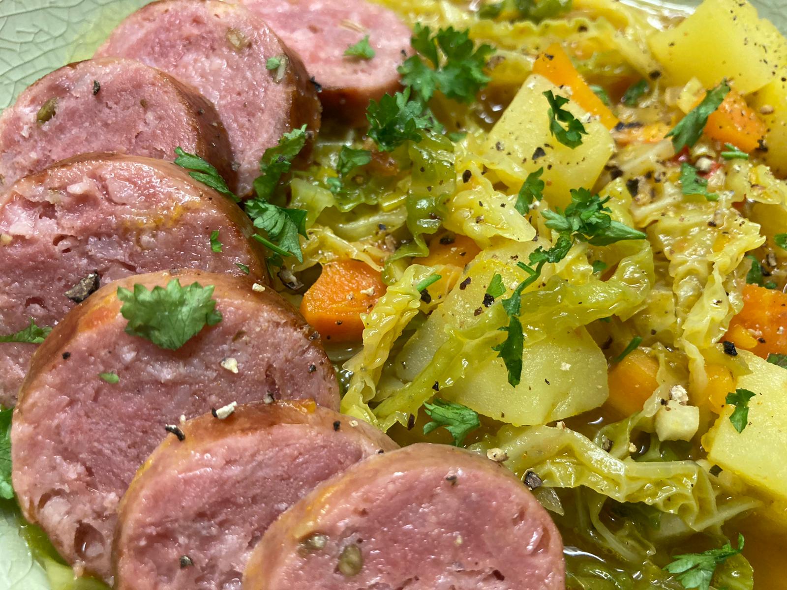 Wirsingeintopf mit Kürbis und Salsiccia